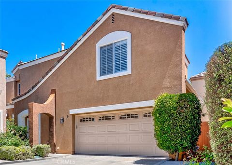 Photo of 9 Rue Brittany, Lake Forest, CA 92610 (MLS # PW26102576)