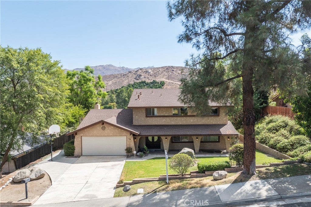 5740 Via Cervantes