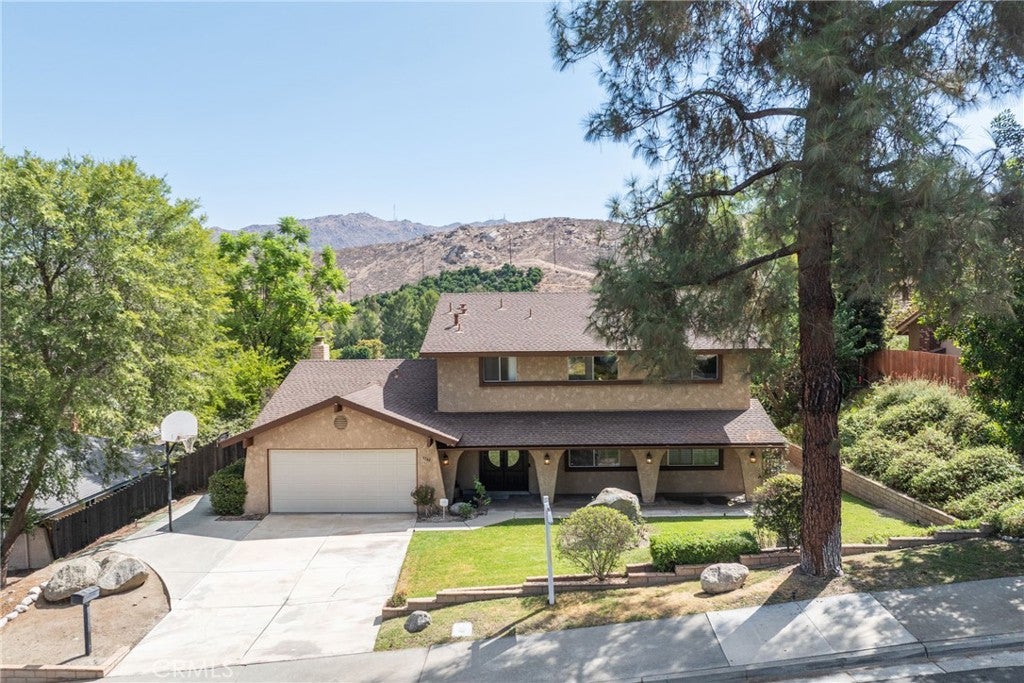 5740 Via Cervantes