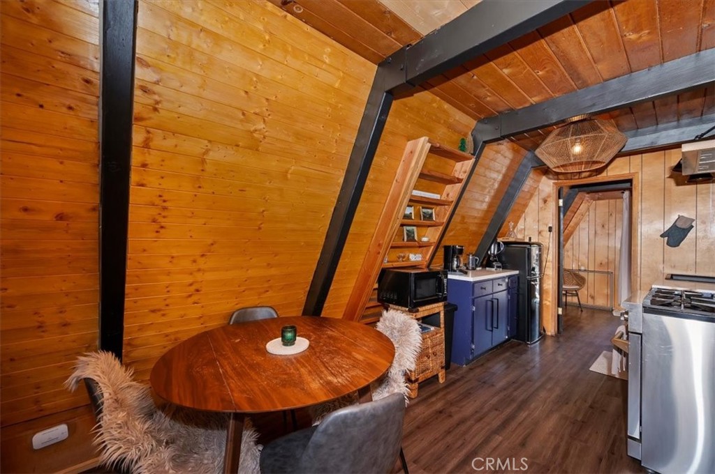 110 E North Shore Drive