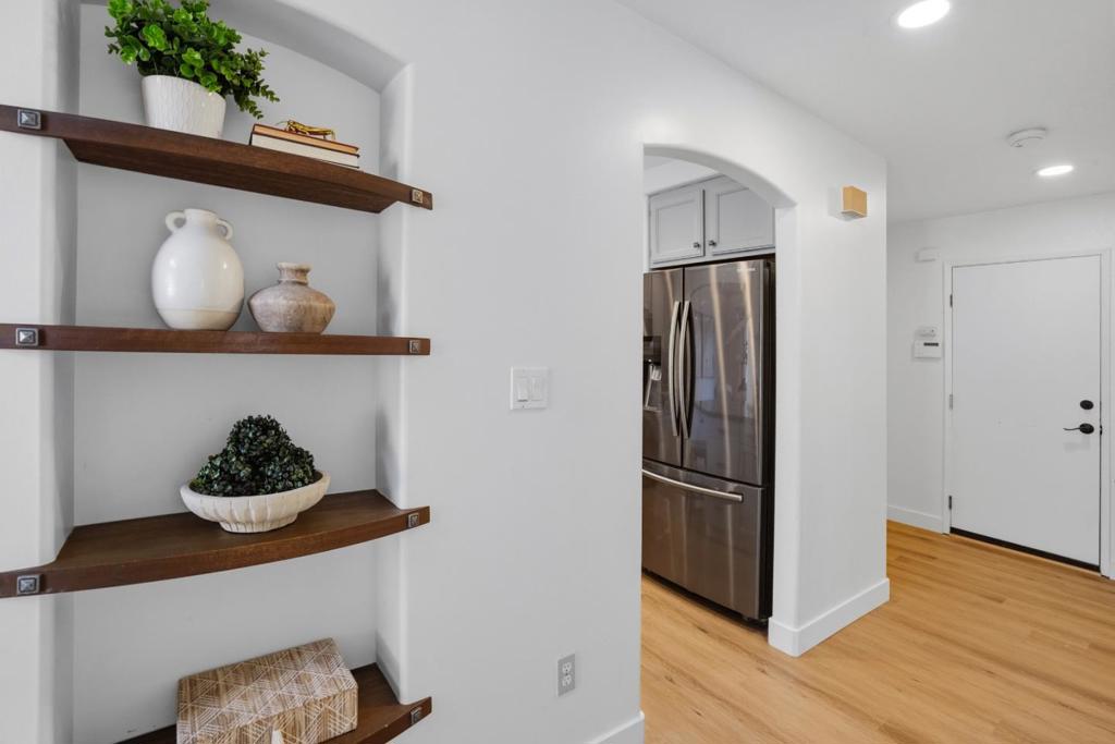 37 Winding Way