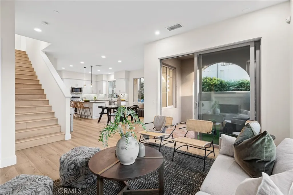 Irvine, California 92618, United States, 4 Bedrooms Bedrooms, ,3 BathroomsBathrooms,Residential,Active,202399