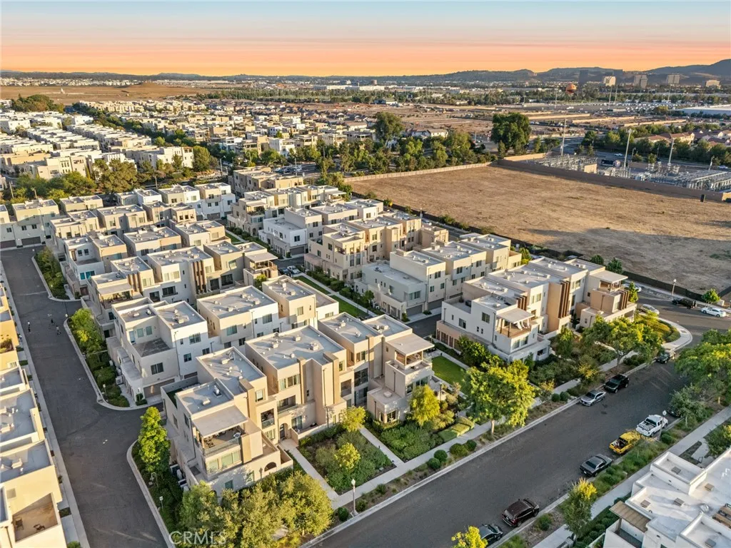 Irvine, California 92618, United States, 4 Bedrooms Bedrooms, ,3 BathroomsBathrooms,Residential,Active,202399