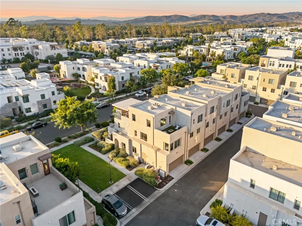 Irvine, California 92618, United States, 4 Bedrooms Bedrooms, ,3 BathroomsBathrooms,Residential,Active,202399