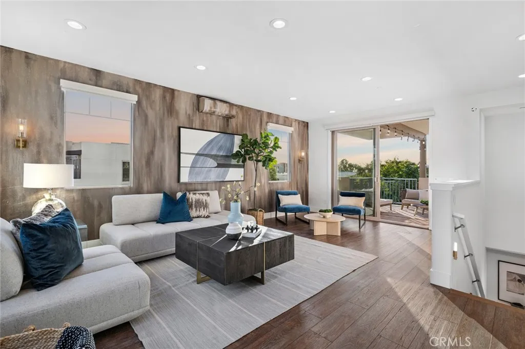 Irvine, California 92618, United States, 4 Bedrooms Bedrooms, ,3 BathroomsBathrooms,Residential,Active,202399