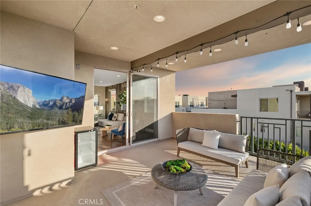 Irvine, California 92618, United States, 4 Bedrooms Bedrooms, ,3 BathroomsBathrooms,Residential,Active,202399