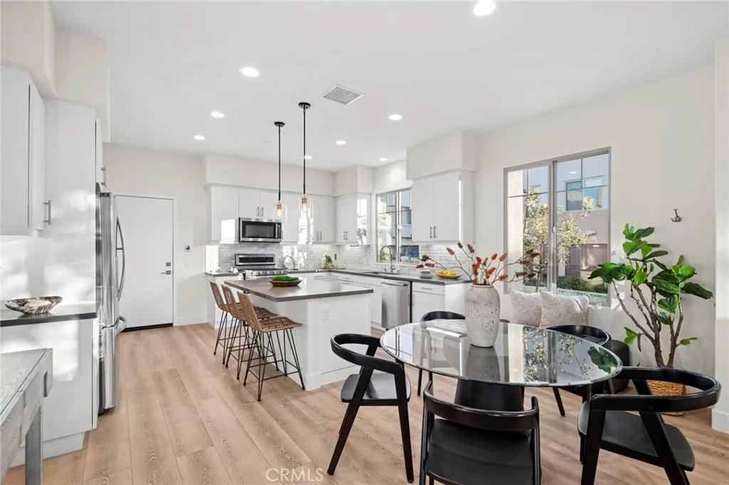 Irvine, California 92618, United States, 4 Bedrooms Bedrooms, ,3 BathroomsBathrooms,Residential,Active,202399