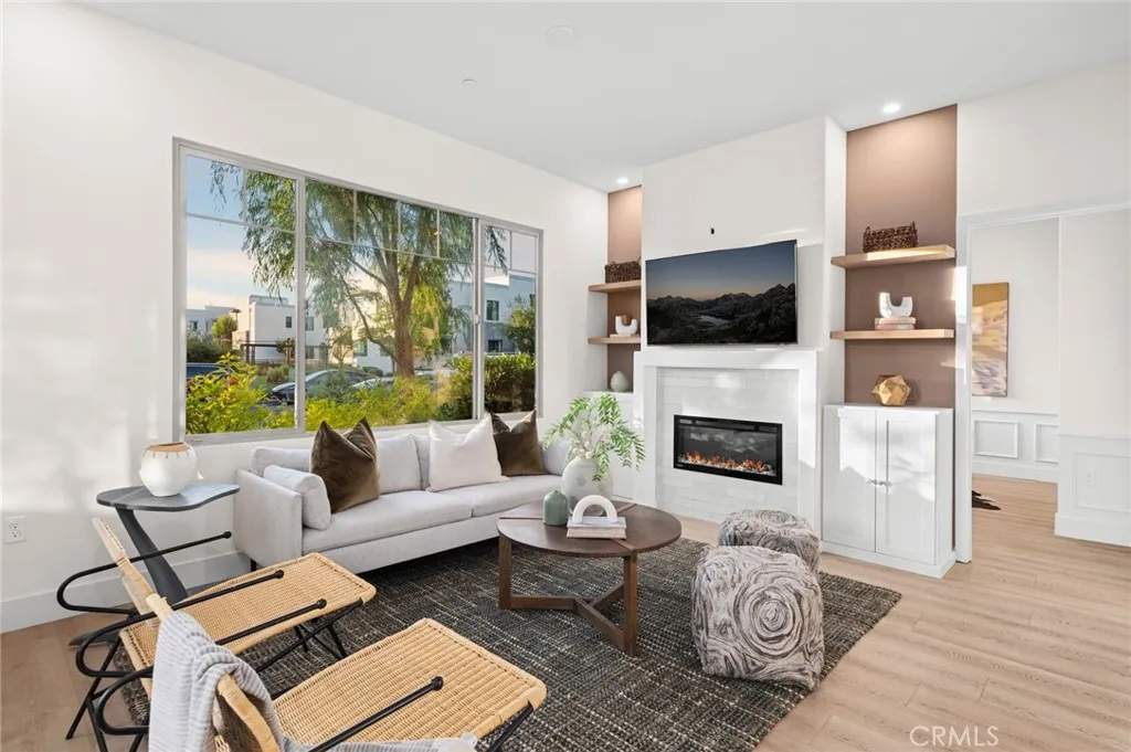 Irvine, California 92618, United States, 4 Bedrooms Bedrooms, ,3 BathroomsBathrooms,Residential,Active,202399