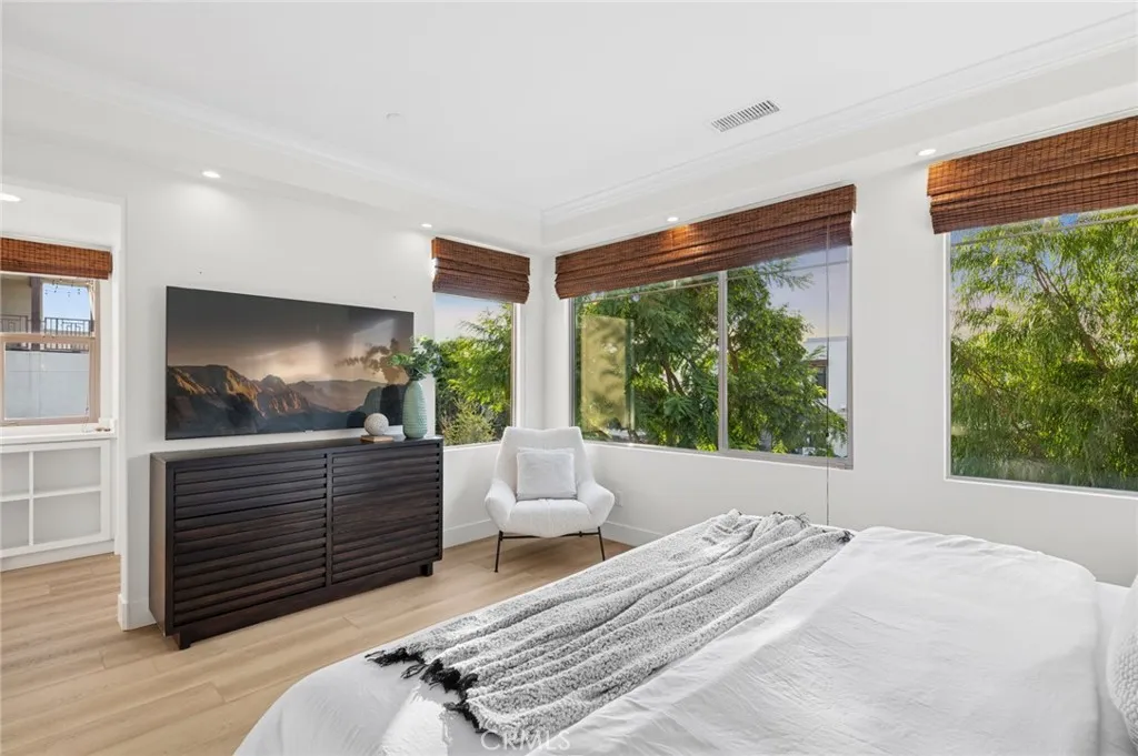 Irvine, California 92618, United States, 4 Bedrooms Bedrooms, ,3 BathroomsBathrooms,Residential,Active,202399