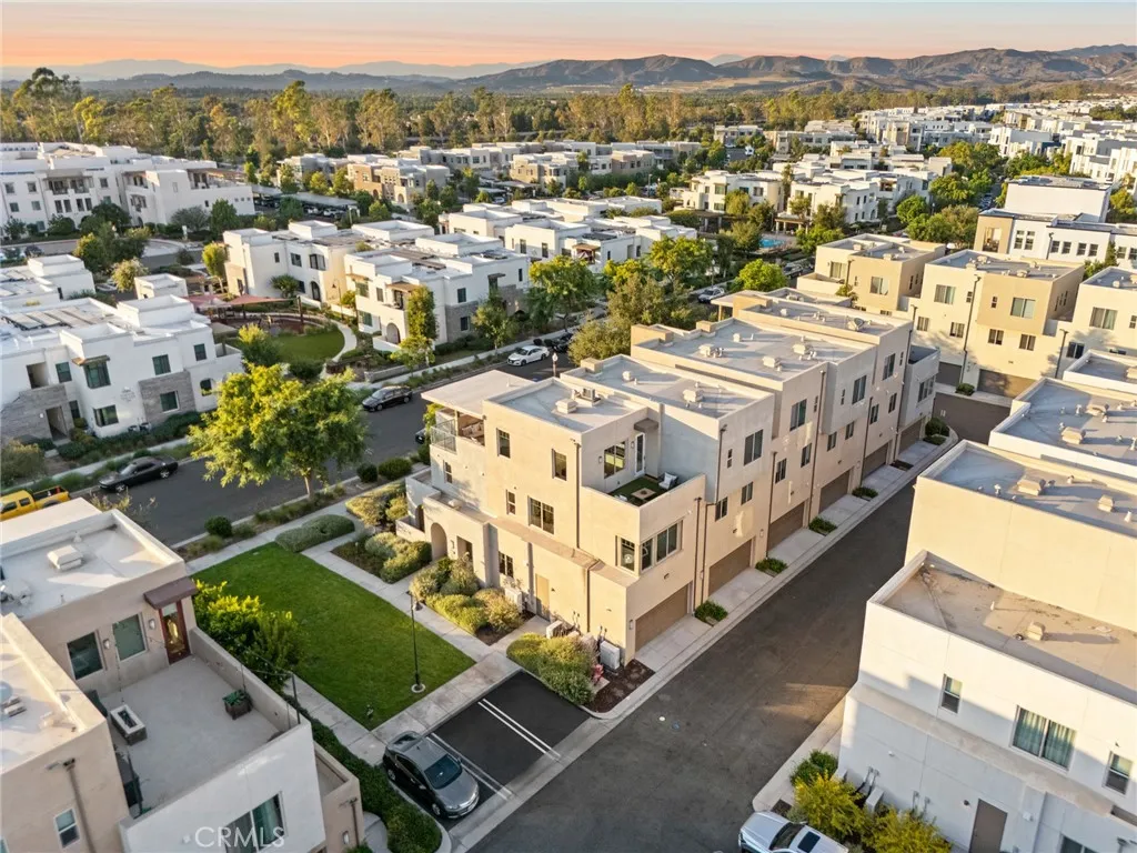 Irvine, California 92618, United States, 4 Bedrooms Bedrooms, ,3 BathroomsBathrooms,Residential,Active,202399