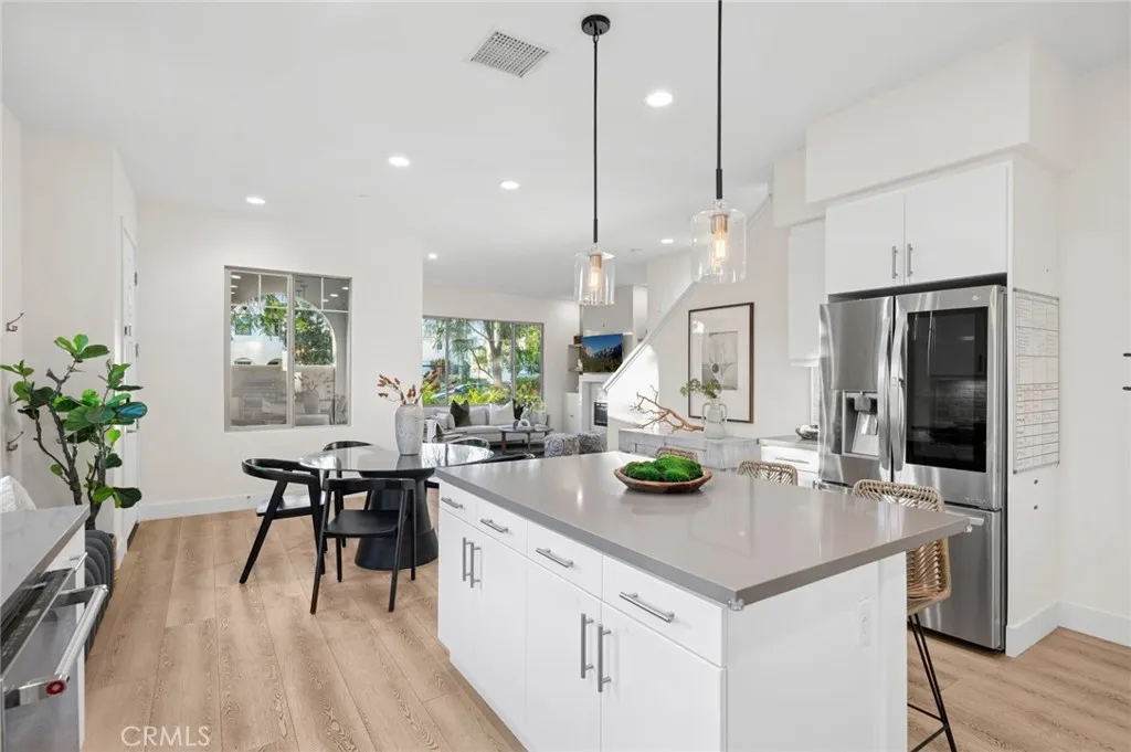 Irvine, California 92618, United States, 4 Bedrooms Bedrooms, ,3 BathroomsBathrooms,Residential,Active,202399