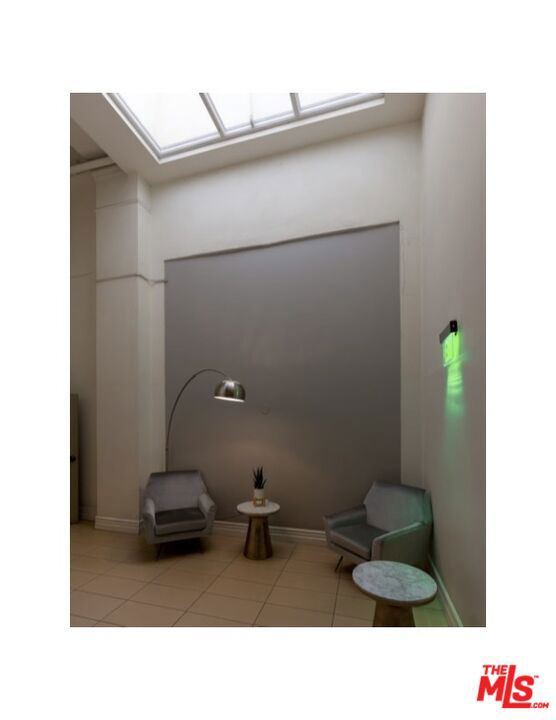 416 S Spring Street 905