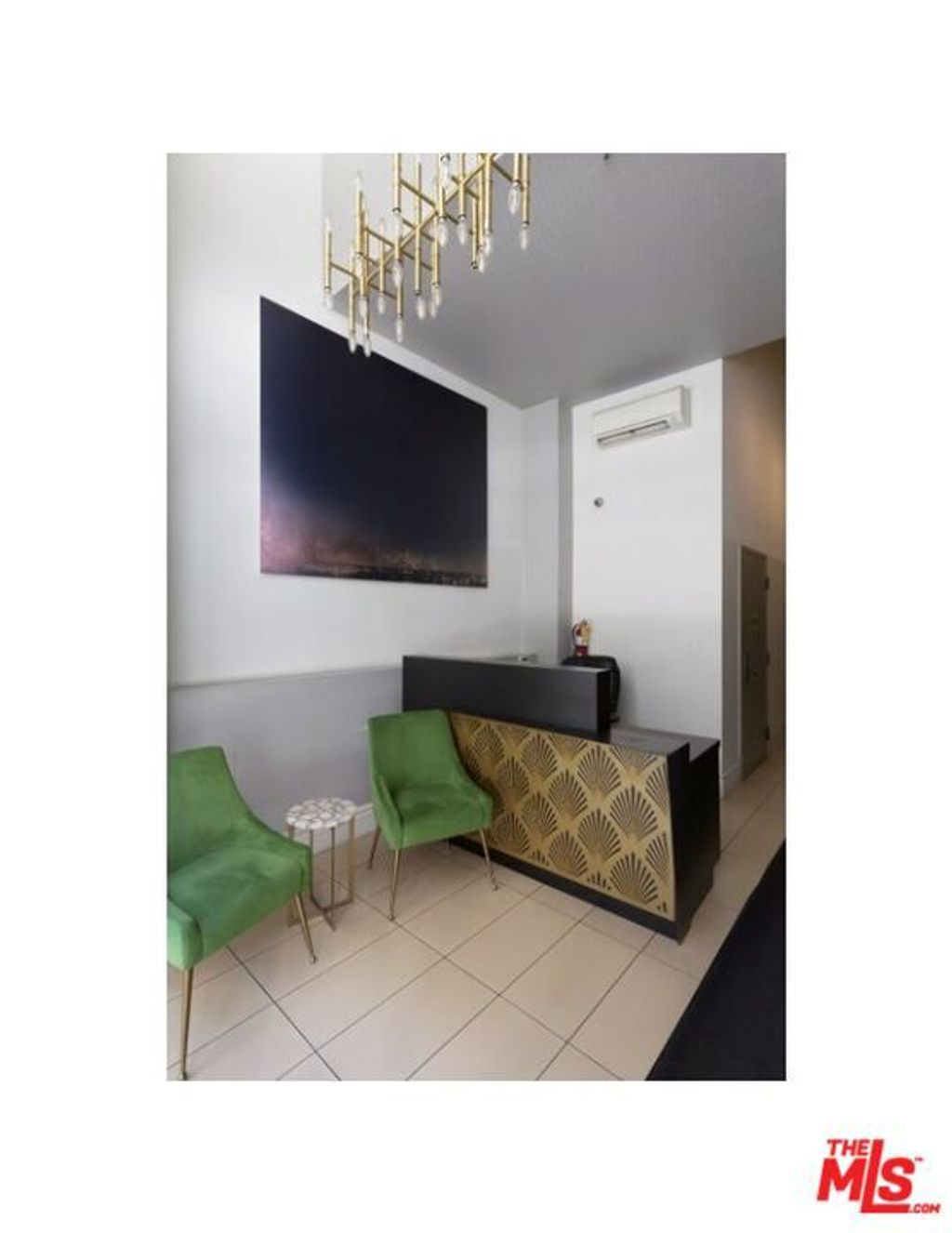 Photo of 416 S Spring Street #905, Los Angeles, CA 90013 (MLS # 26638345)