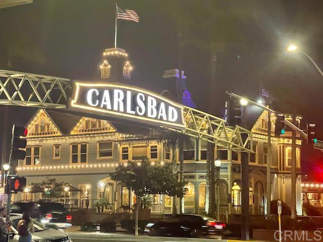 3328 Roosevelt Street