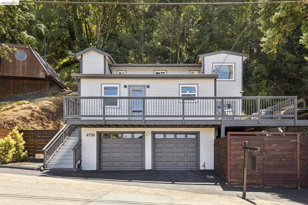 6756 Snake Road Rd, Oakland CA 94611
