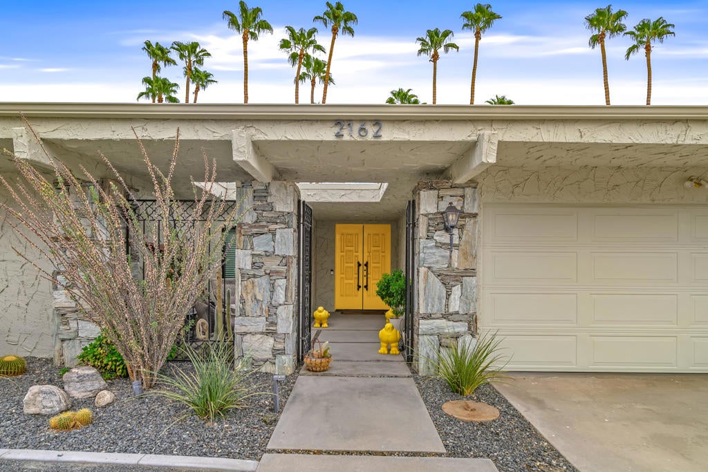 2162 S La Paz Way