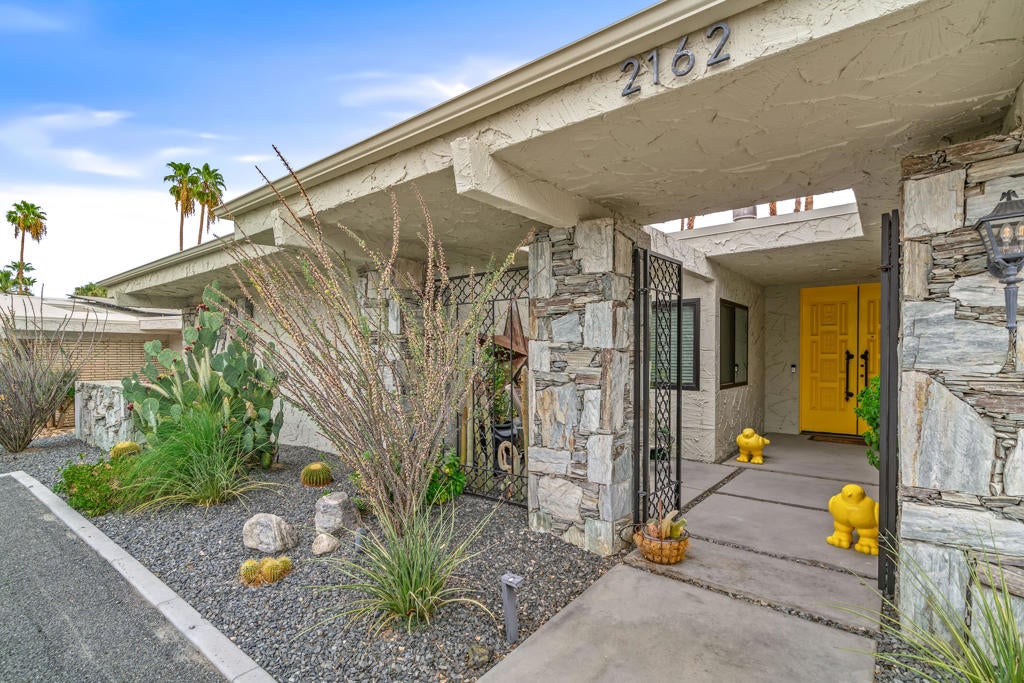 2162 S La Paz Way