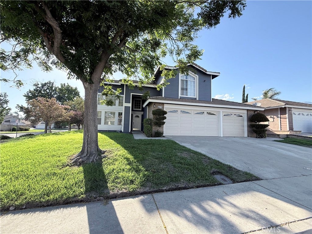 Photo of 7196 Big Sur ST, Fontana, CA 92336 (MLS # TR26213416)