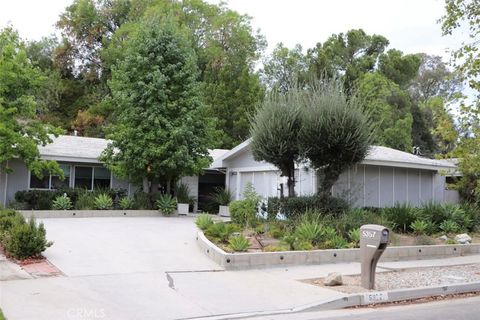 Photo of 5357 Ellenvale Avenue, Woodland Hills, CA 91367 (MLS # SR25187454) Photo of 5357 Ellenvale Avenue, Woodland Hills, CA 91367 (MLS # SR25187454)