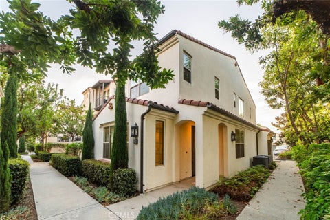 Photo of 128 Tubeflower, Irvine, CA 92618 (MLS # OC26229663)