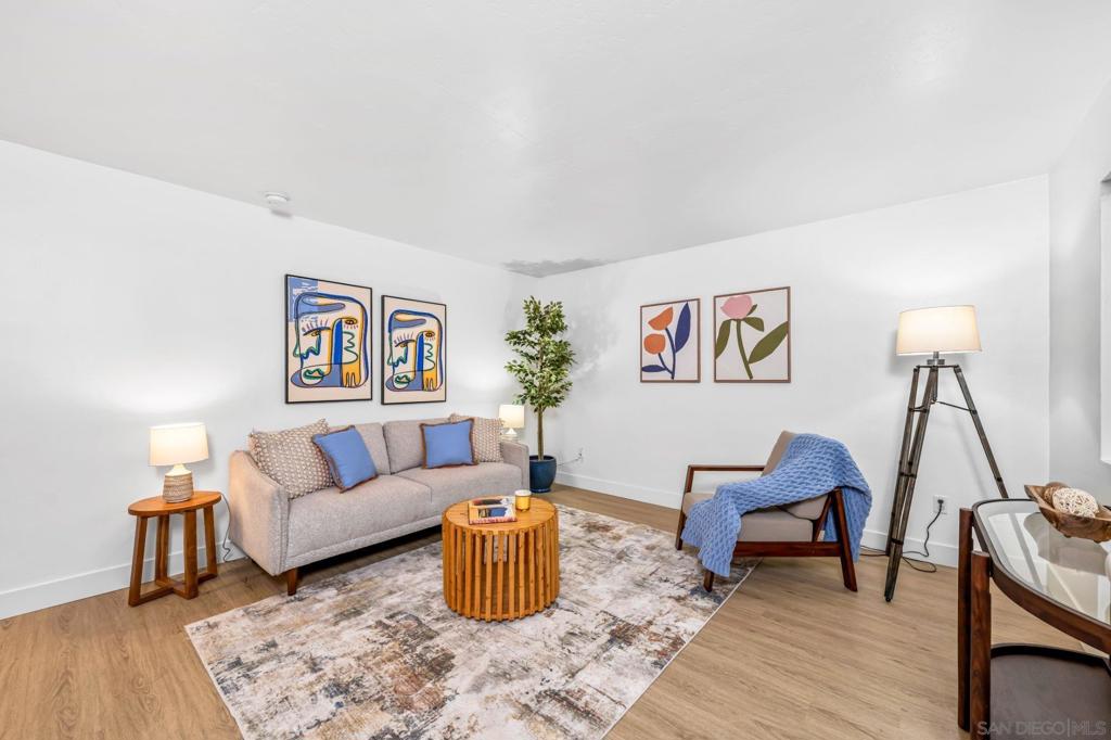 1030 Robinson Ave 104