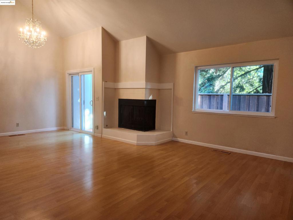 CASTRO VALLEY - Residential