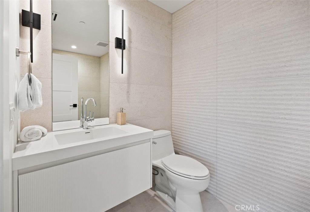 1312 Dover Drive, Newport Beach CA 92660 - Photo 43