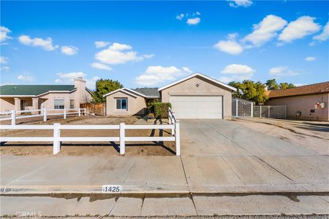 Photo of 1425 Bradford Ave, Rosamond, CA 93560 (MLS # SR25273594)