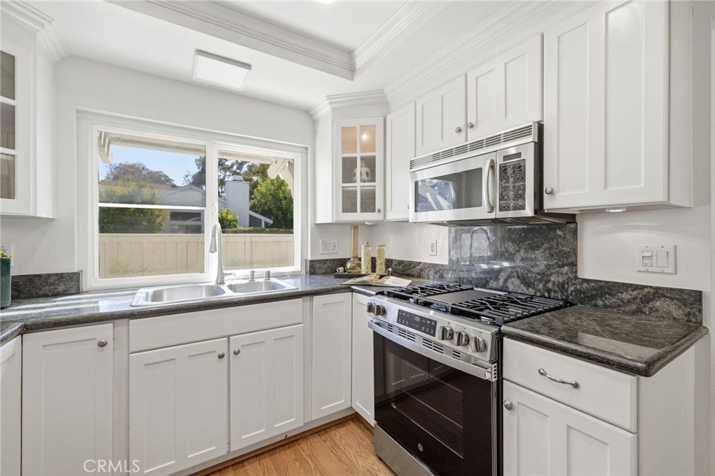 23 Spring Buck, Irvine CA 92614 - Photo 7
