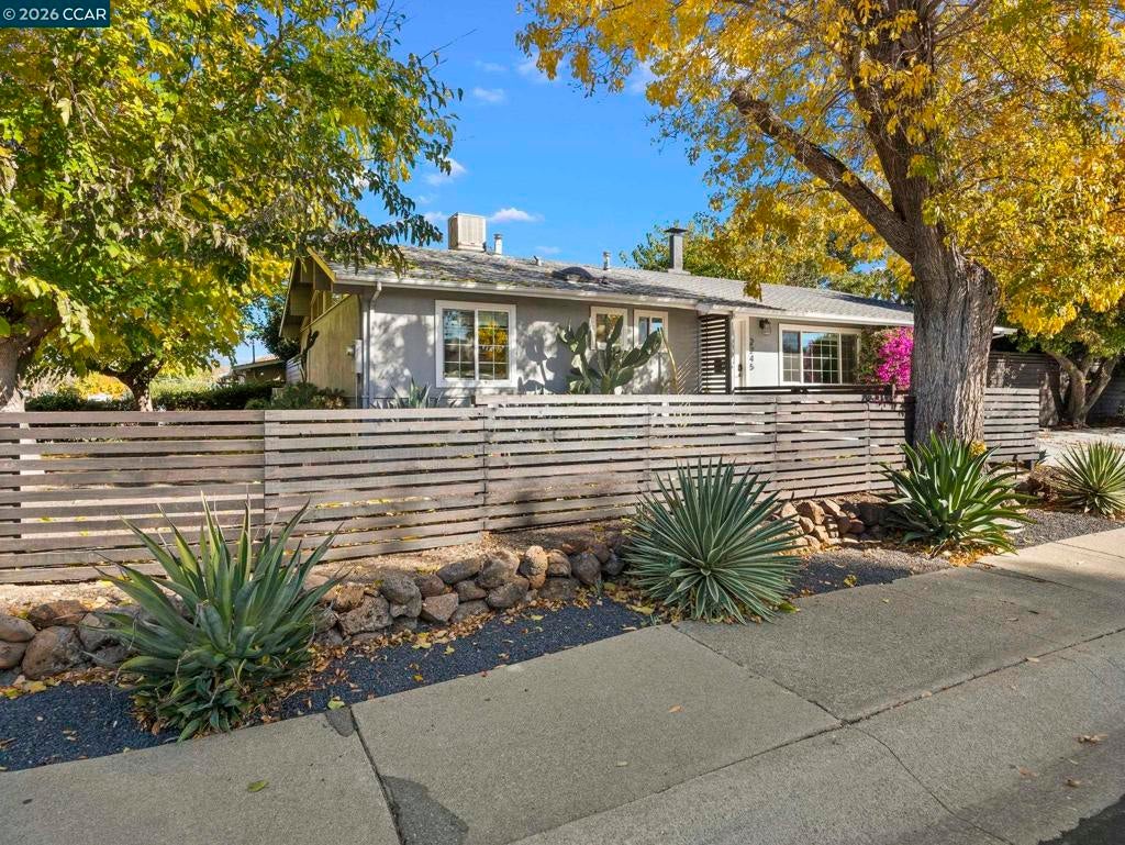 2245 Krueger Dr, Concord CA 94520