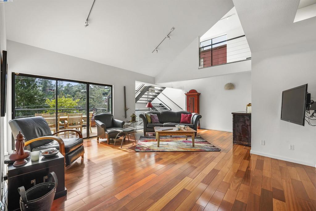 MONTCLAIR - Residential