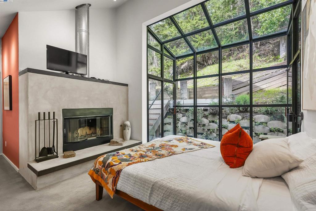 MONTCLAIR - Residential