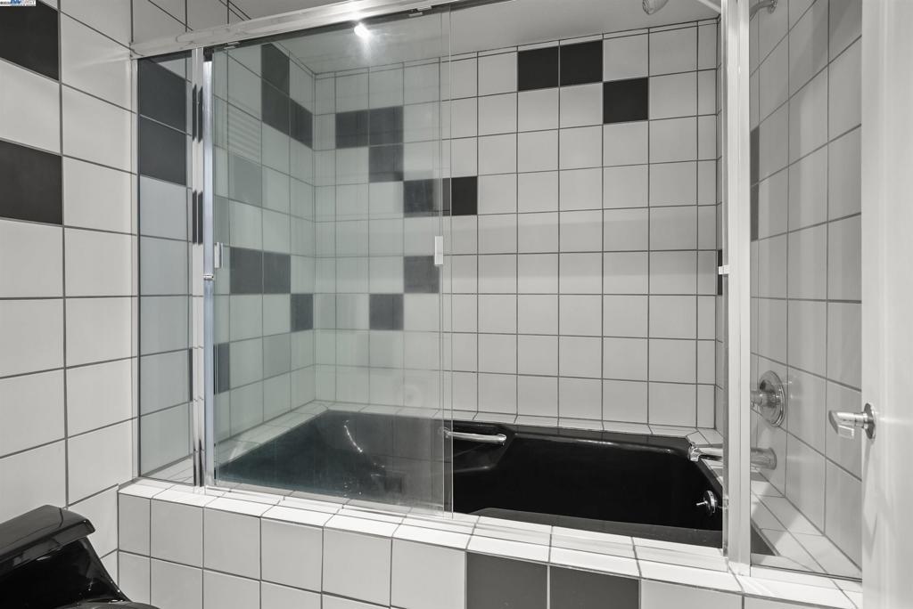 MONTCLAIR - Residential