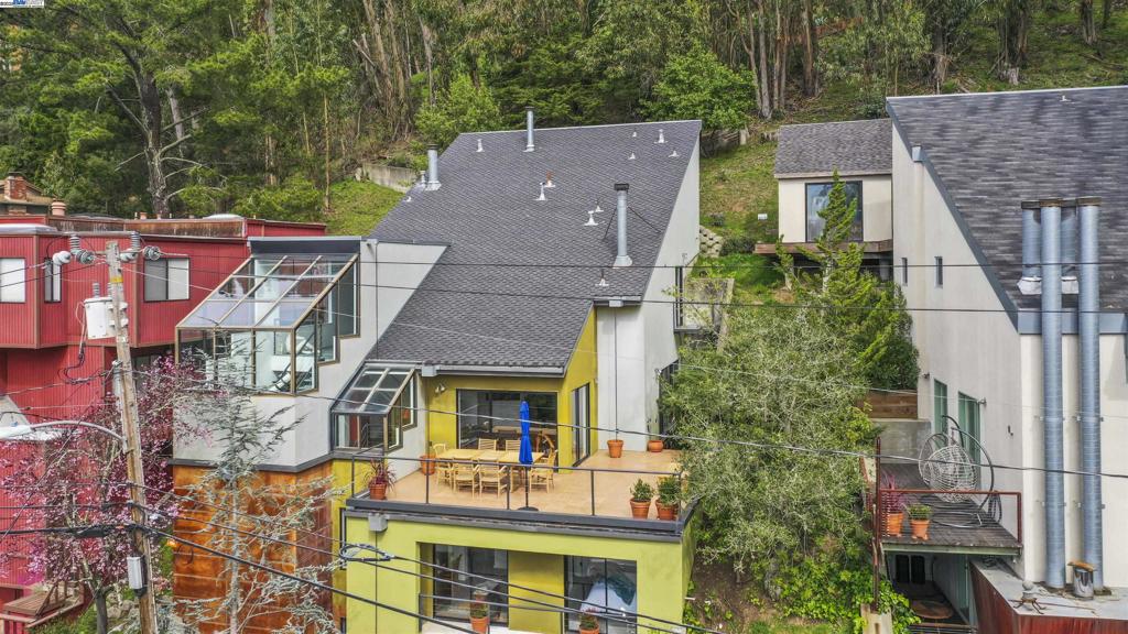 MONTCLAIR - Residential