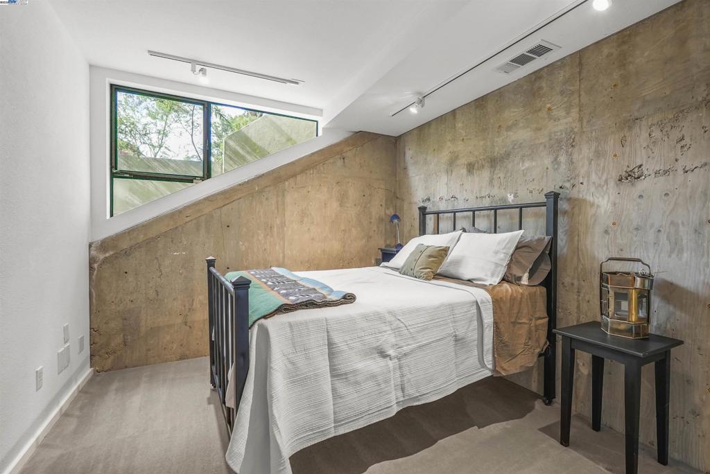 MONTCLAIR - Residential