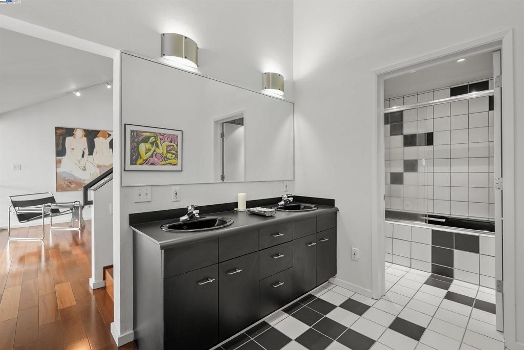 MONTCLAIR - Residential