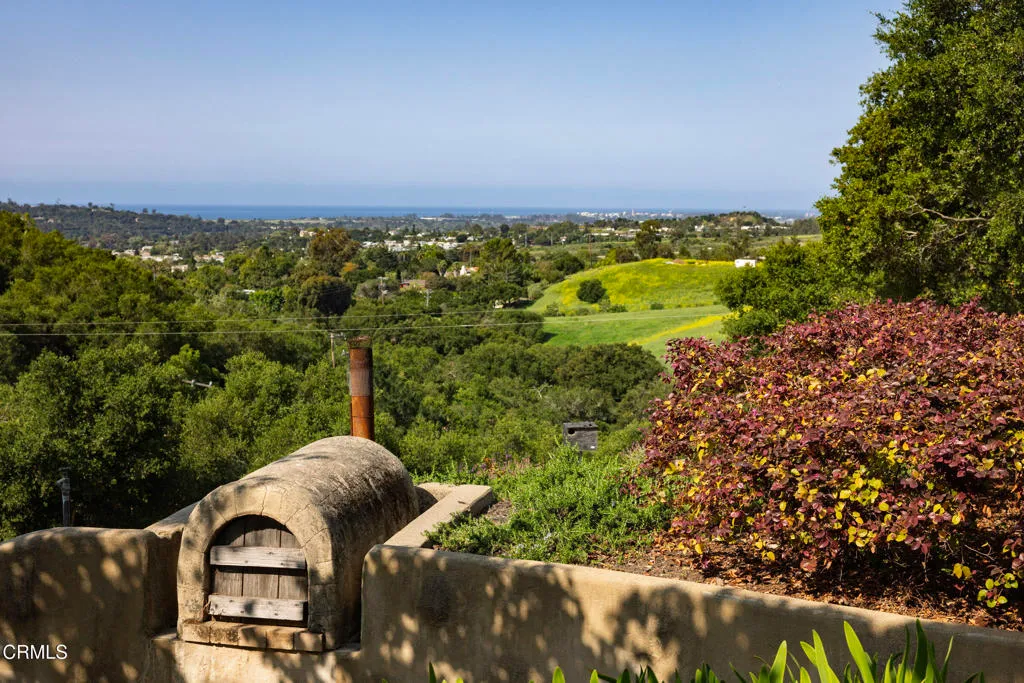 Santa Barbara, California 93110, United States, 4 Bedrooms Bedrooms, ,3 BathroomsBathrooms,Residential,Active,128709