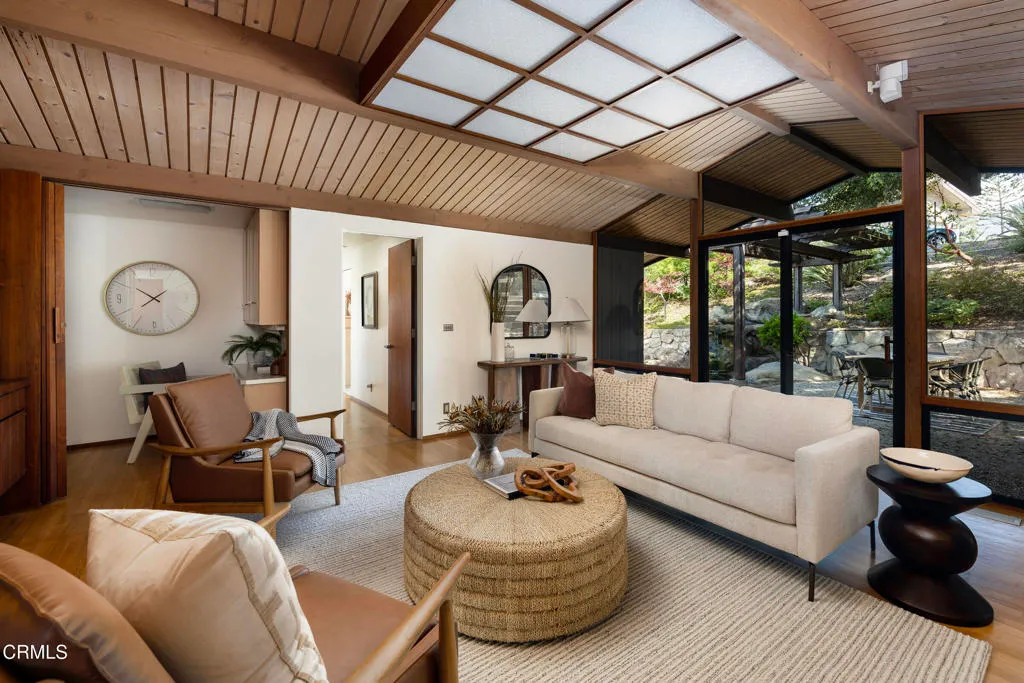 Santa Barbara, California 93110, United States, 4 Bedrooms Bedrooms, ,3 BathroomsBathrooms,Residential,Active,128709