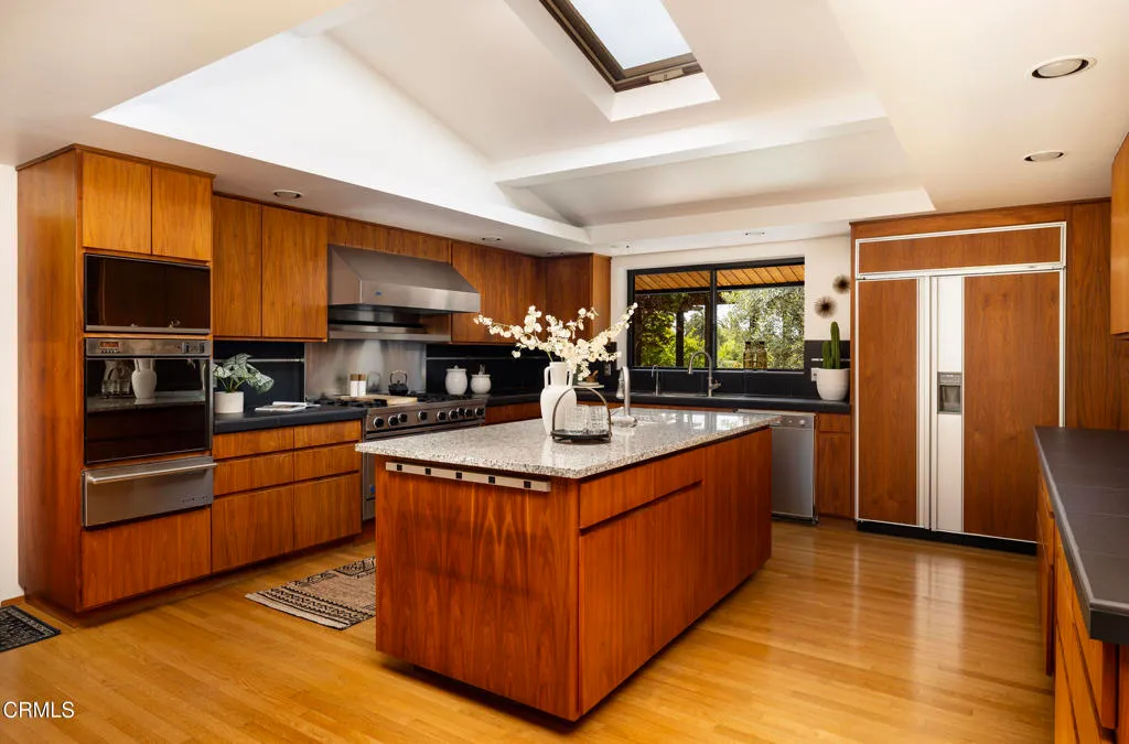 Santa Barbara, California 93110, United States, 4 Bedrooms Bedrooms, ,3 BathroomsBathrooms,Residential,Active,128709