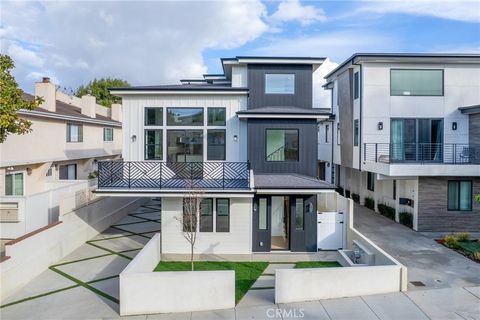 Photo of 110 S Irena Avenue #A, Redondo Beach, CA 90277 (MLS # SB25218545)