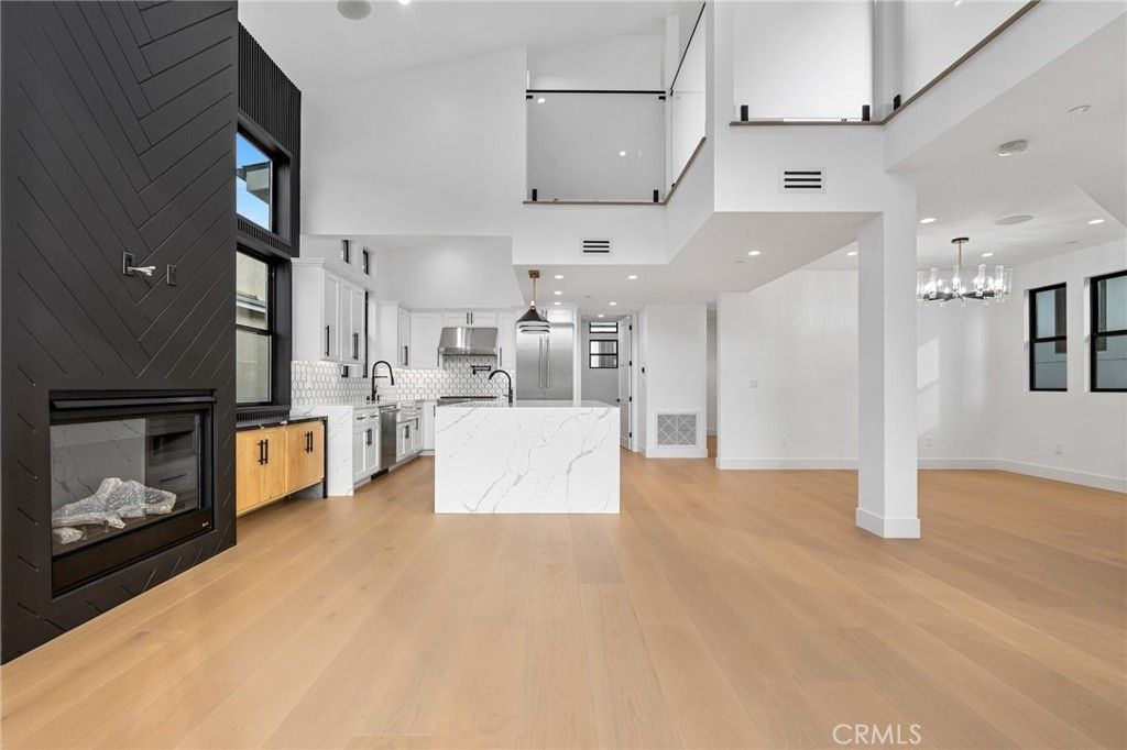 Photo of 110 S Irena Avenue #A, Redondo Beach, CA 90277 (MLS # SB25218545)