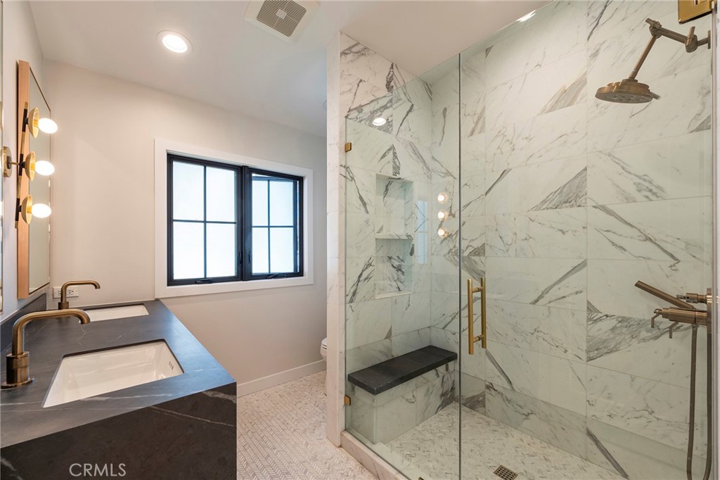 Downtown Area (DOWN) - Residential Lease