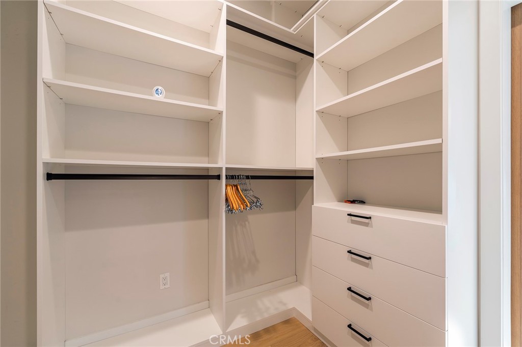 Downtown Area (DOWN) - Residential Lease