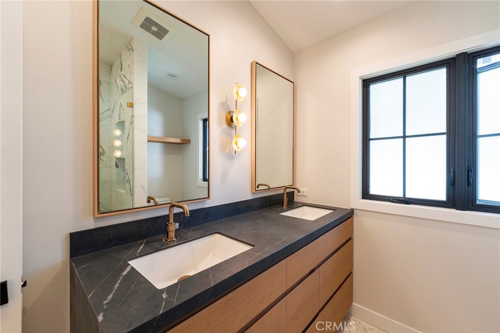 Downtown Area (DOWN) - Residential Lease