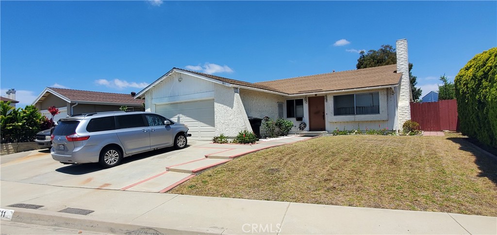 Located in the sought-after neighborhood in Lawndale and walking distance to an award winning elementary school, this property is waiting for you to be creative and to renovate with your personal touches.
Nestled in a quiet cul-de-sac, this 4 bedrooms, 2 baths house offers a fireplace in the living room, separate dining room, a large kitchen with a breakfast area, central heating, tile and carpet flooring, and a main suite with a separate dressing area. The two car garage has the laundry hook-up and a new water heater.
Make an appointment and see how creative you can be.