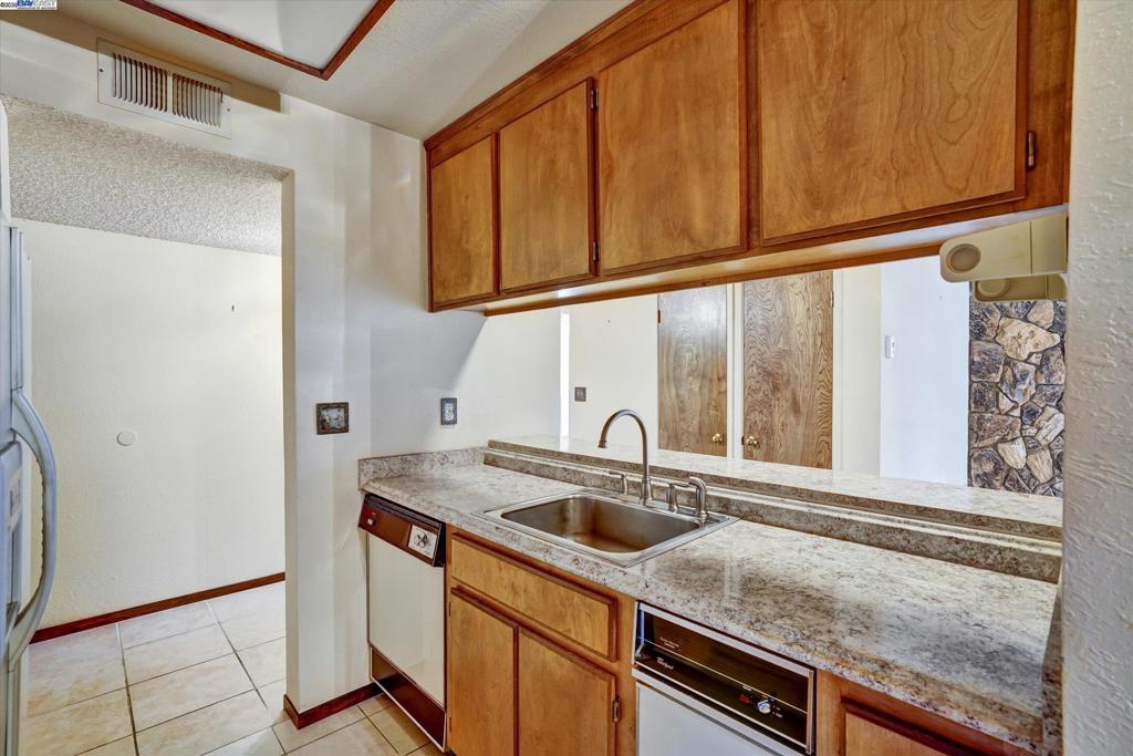 PERALTA CRK ADOB - Residential