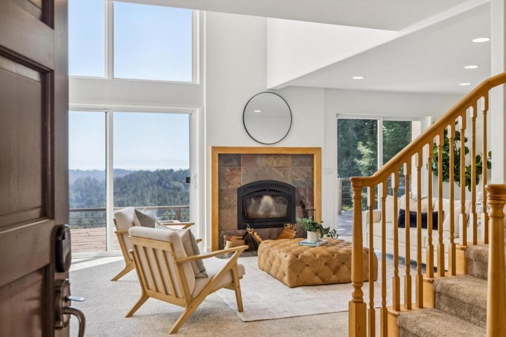 377 Rider Ridge Road