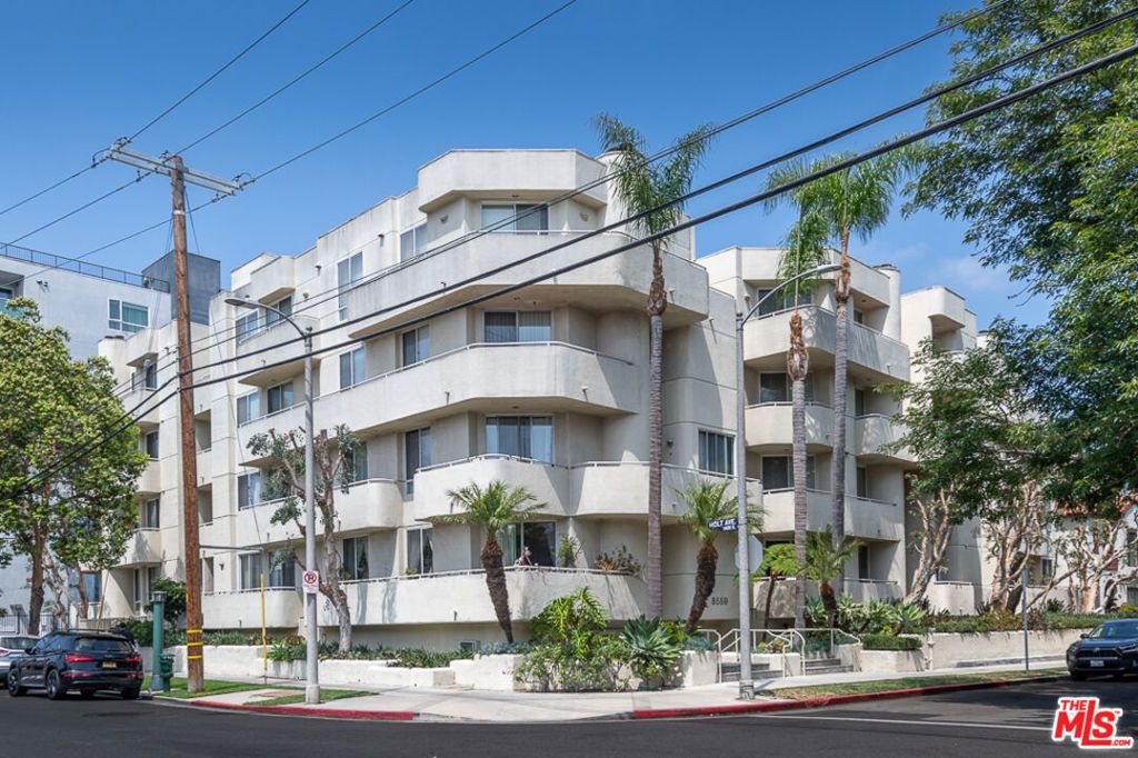 Photo of 8559 Alcott Street #301, Los Angeles, CA 90035 (MLS # 26636211)
