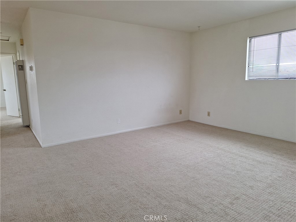1856 W Gardena Boulevard 3
