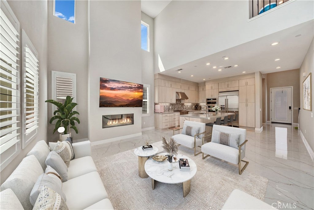 220 Amber Oak